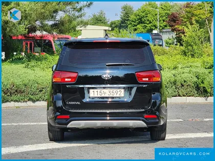KIA CARNIVAL 9-SEATER NOBLESSE SPECIAL