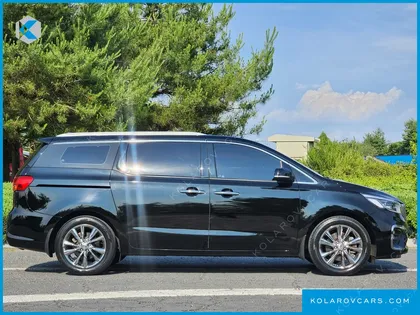 KIA CARNIVAL 9-SEATER NOBLESSE SPECIAL
