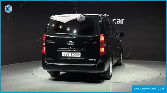 HYUNDAI STAREX 5-SEATER VAN