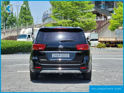 KIA CARNIVAL 9-SEATER NOBLESSE SPECIAL