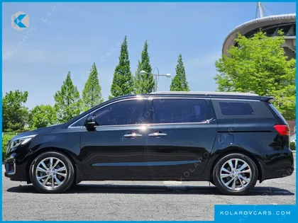 KIA CARNIVAL 9-SEATER NOBLESSE SPECIAL