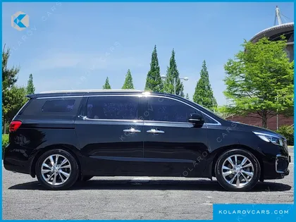 KIA CARNIVAL 9-SEATER NOBLESSE SPECIAL