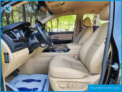KIA CARNIVAL 9-SEATER NOBLESSE SPECIAL