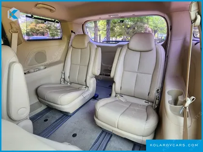 KIA CARNIVAL 9-SEATER NOBLESSE SPECIAL