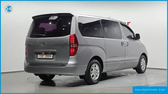 HYUNDAI STAREX 11-SEATER WAGON