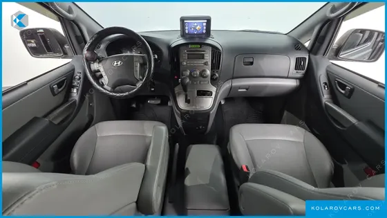 HYUNDAI STAREX 11-SEATER WAGON