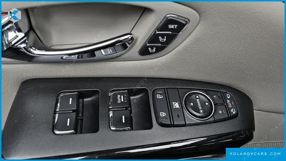 KIA CARNIVAL 9-SEATER NOBLESSE SPECIAL
