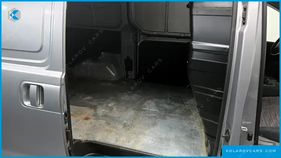 HYUNDAI STAREX 3-SEATER VAN