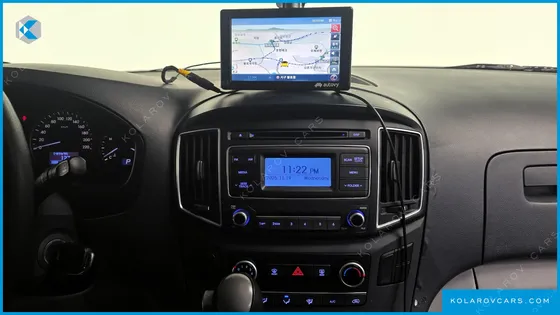 HYUNDAI STAREX 3-SEATER VAN