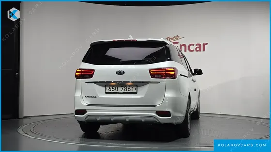 KIA CARNIVAL 9-SEATER PRSTIGE