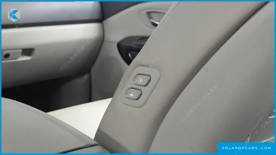 KIA CARNIVAL 9-SEATER PRSTIGE