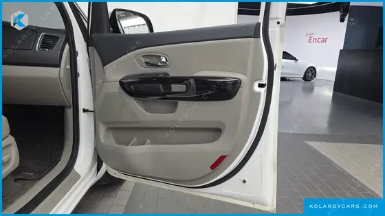KIA CARNIVAL 9-SEATER PRSTIGE
