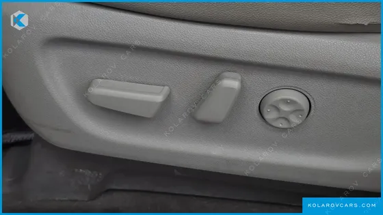 KIA CARNIVAL 9-SEATER PRSTIGE