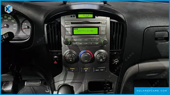HYUNDAI STAREX GUARD CAR OF CHILDREN