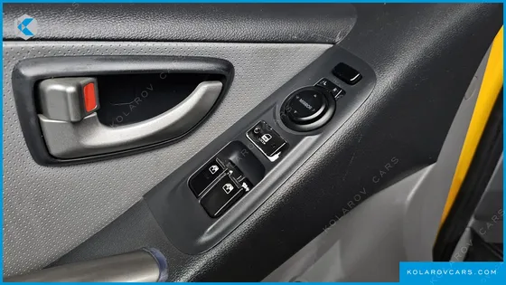 HYUNDAI STAREX GUARD CAR OF CHILDREN