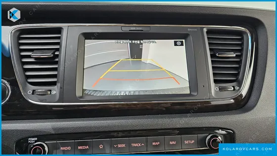 KIA CARNIVAL 9-SEATER NOBLESSE