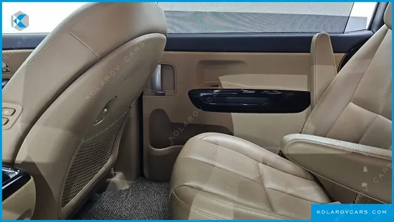 KIA CARNIVAL 9-SEATER NOBLESSE
