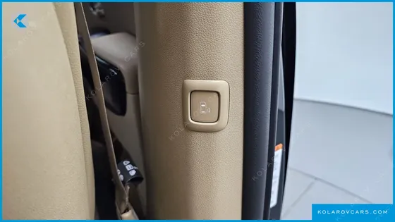 KIA CARNIVAL 9-SEATER NOBLESSE