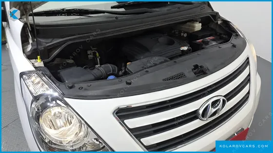 HYUNDAI STAREX 3-SEATER VAN
