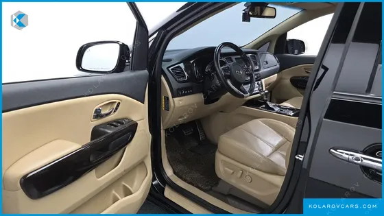 KIA CARNIVAL 9-SEATER NOBLESSE SPECIAL