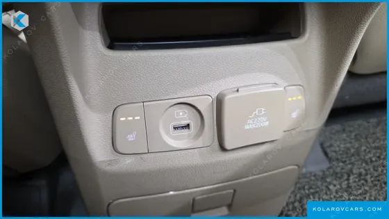 KIA CARNIVAL 9-SEATER NOBLESSE SPECIAL