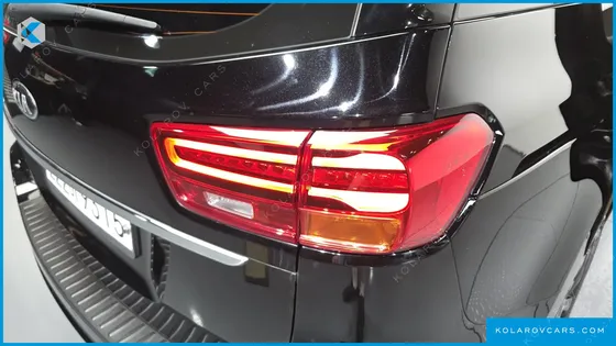 KIA CARNIVAL 9-SEATER NOBLESSE SPECIAL
