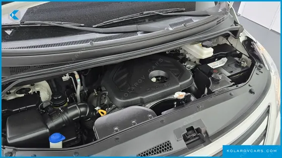 HYUNDAI STAREX 11-SEATER WAGON
