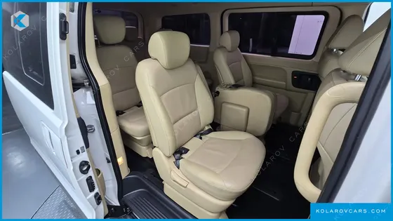 HYUNDAI STAREX 11-SEATER WAGON