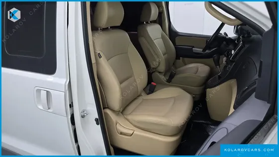 HYUNDAI STAREX 11-SEATER WAGON
