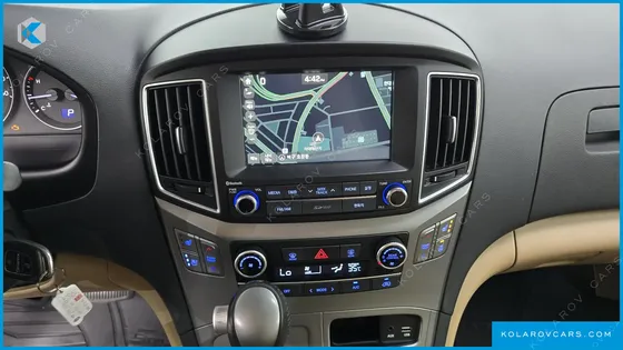 HYUNDAI STAREX 11-SEATER WAGON