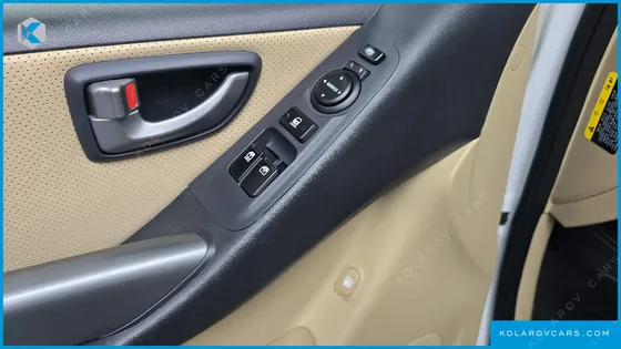 HYUNDAI STAREX 11-SEATER WAGON