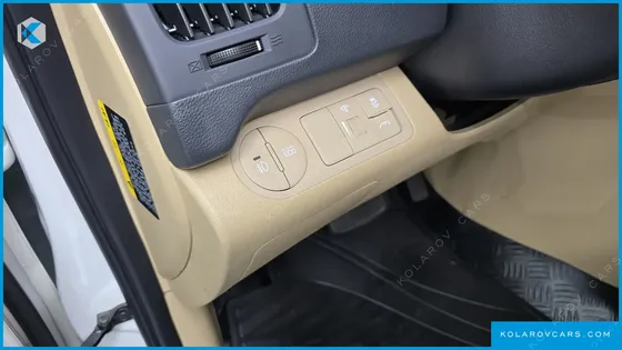 HYUNDAI STAREX 11-SEATER WAGON