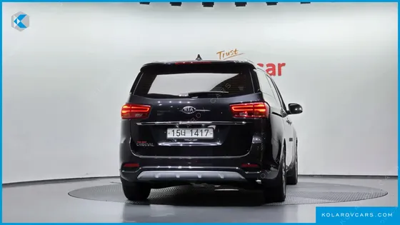 KIA CARNIVAL GASOLINE 9-SEATER NOBLESSE SPECIAL