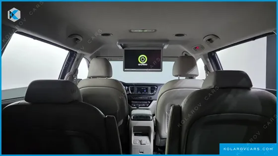 KIA CARNIVAL GASOLINE 9-SEATER NOBLESSE SPECIAL