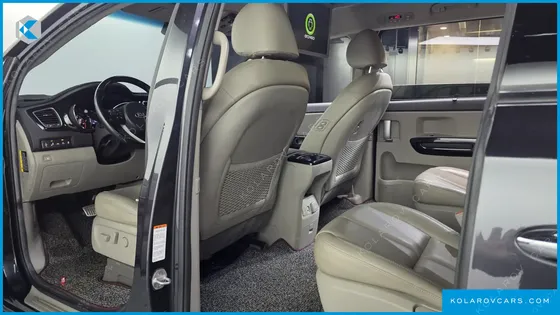 KIA CARNIVAL GASOLINE 9-SEATER NOBLESSE SPECIAL