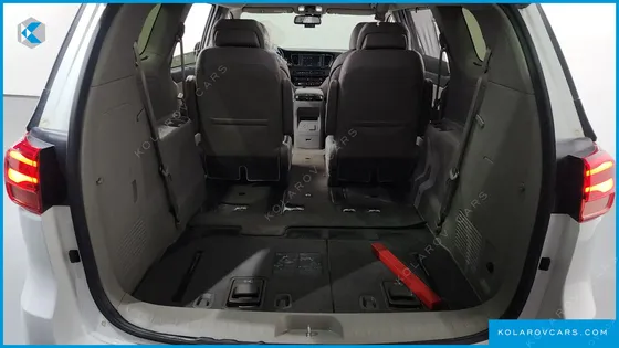KIA CARNIVAL GASOLINE 7-SEATER LIMOUSINE