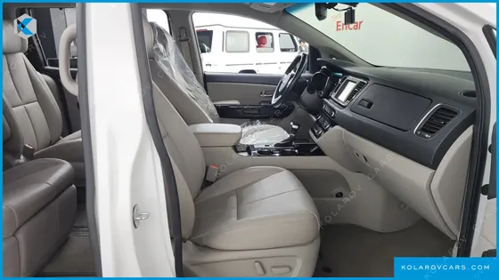 KIA CARNIVAL GASOLINE 7-SEATER LIMOUSINE