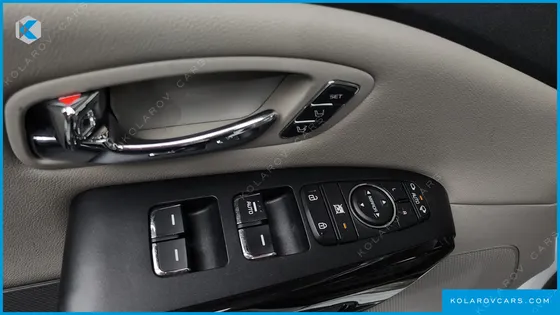 KIA CARNIVAL GASOLINE 7-SEATER LIMOUSINE