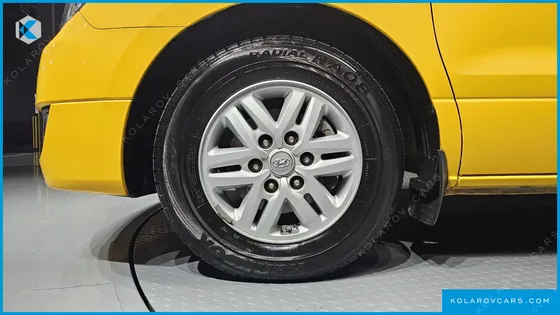 HYUNDAI STAREX GUARD CAR OF CHILDREN