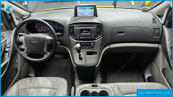 HYUNDAI STAREX GUARD CAR OF CHILDREN