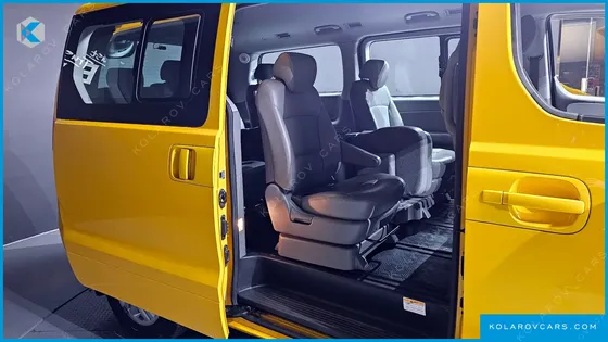 HYUNDAI STAREX GUARD CAR OF CHILDREN