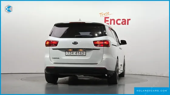 KIA CARNIVAL 11-SEATER DELUXE