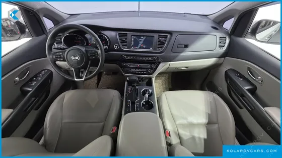 KIA CARNIVAL 11-SEATER DELUXE