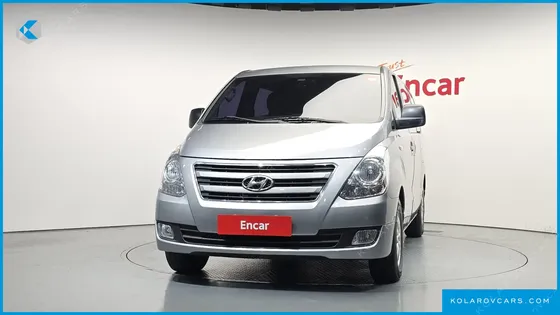HYUNDAI STAREX 5-SEATER VAN