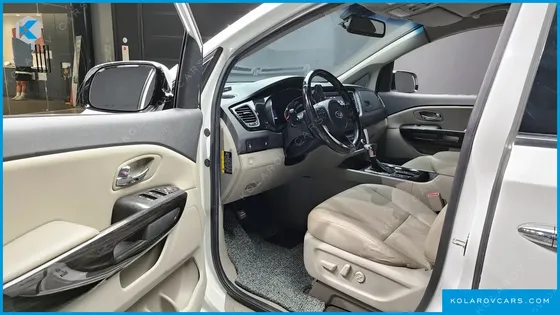 KIA CARNIVAL 11-SEATER PRESTIGE