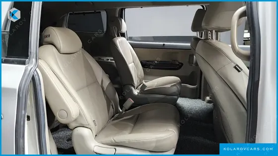 KIA CARNIVAL 11-SEATER PRESTIGE