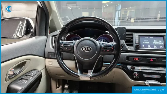 KIA CARNIVAL 11-SEATER PRESTIGE