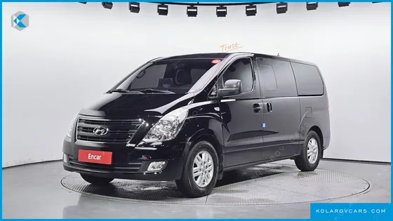 HYUNDAI STAREX 5-SEATER VAN