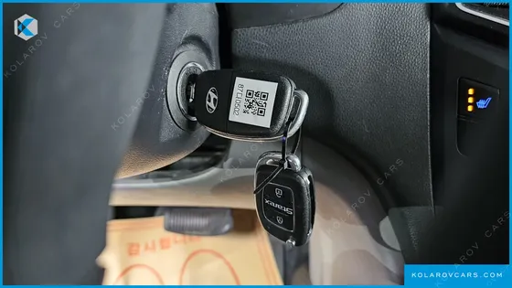 HYUNDAI STAREX 5-SEATER VAN