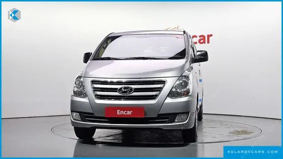 HYUNDAI STAREX 5-SEATER VAN